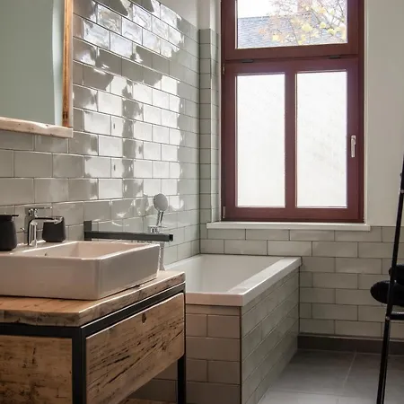 Grosse Familienfreundliche In Drezda