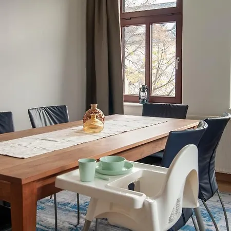 Grosse Familienfreundliche In * Drezda